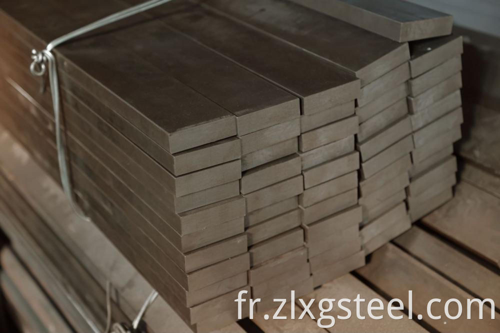 Flat steel of stainless steel